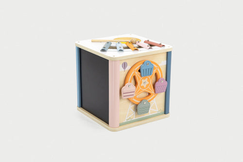 8 in 1 activity cube - NEW