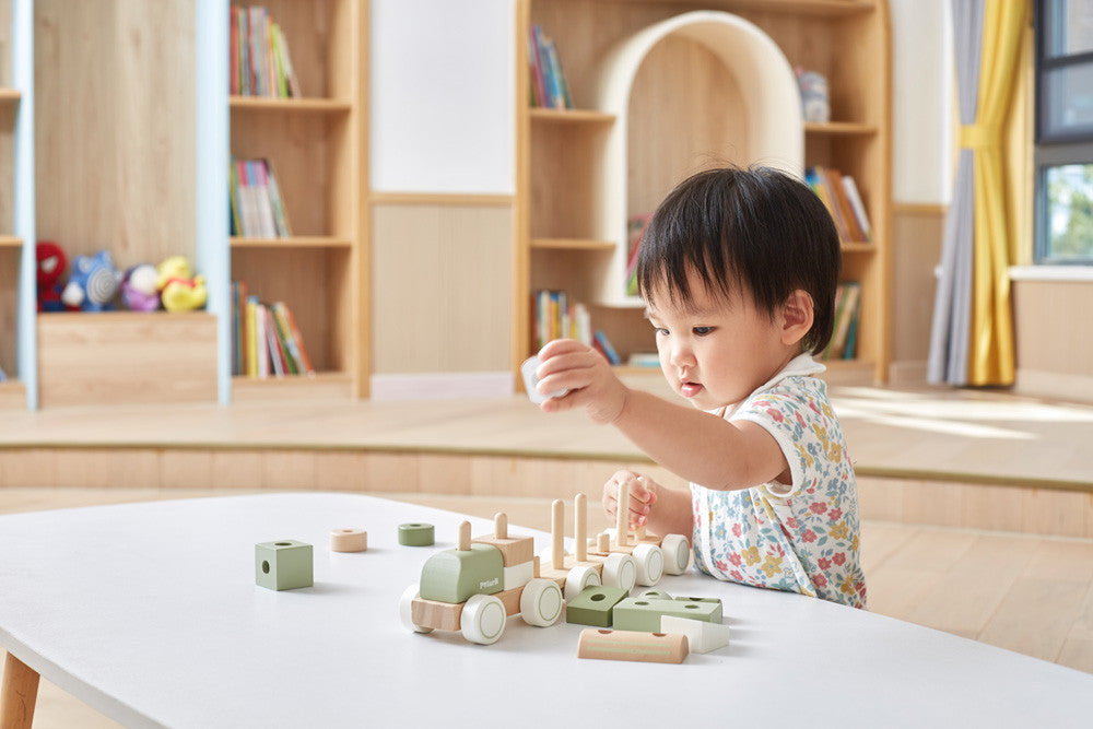 Wooden block stacking train